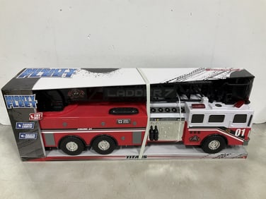 Mighty Fleet firetruck(new in package)