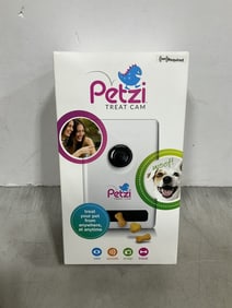 Petzi treat cam(new in package)