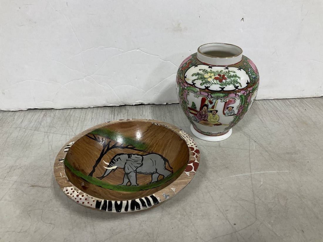 Vintage hand carved wooden bowl and hong kong vase(4.5in.tall): Vintage hand carved wooden bowl and hong kong vase(4.5in.tall)