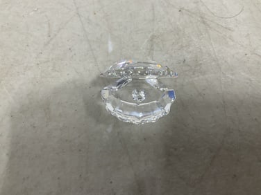 Swarovski crystal shell with pearl