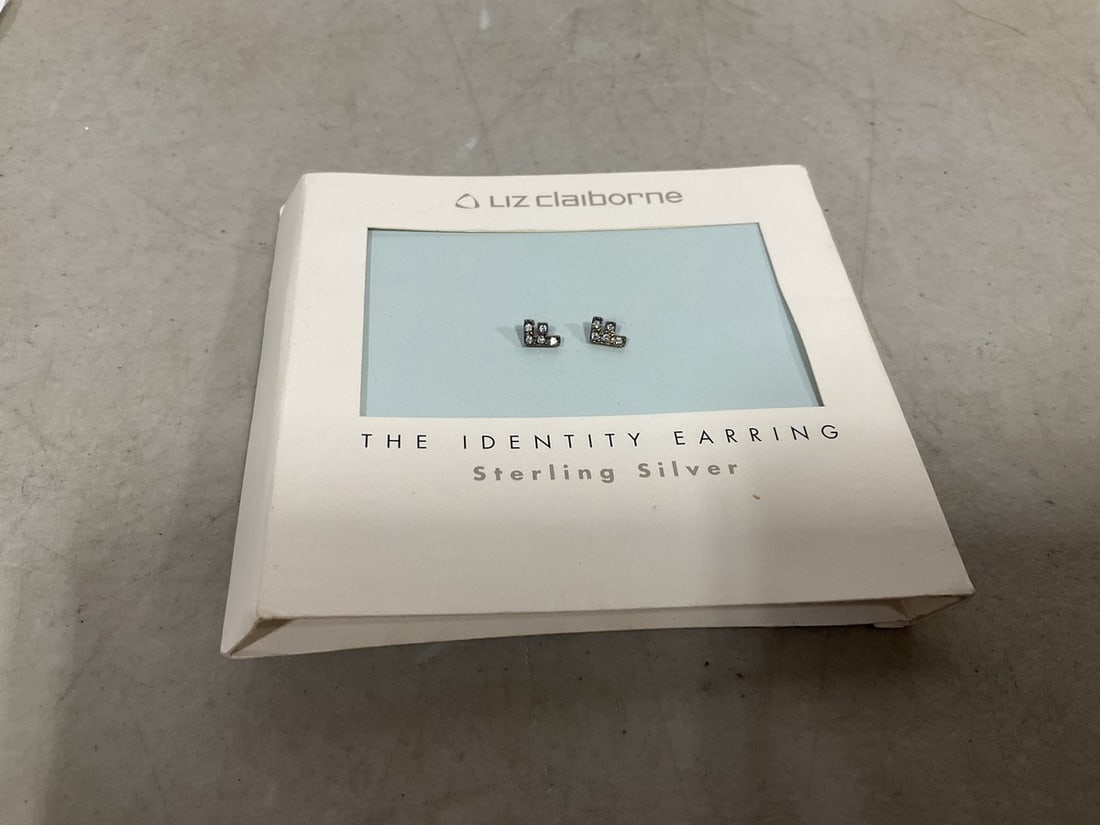 Liz Claiborne sterling silver earrings: Liz Claiborne sterling silver earrings