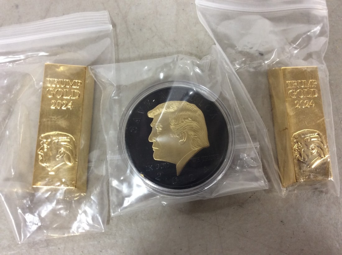 Trump Coin and Gold Bars: Trump Coin and Gold Bars