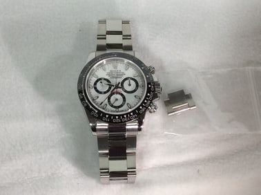 Preowned Rolex Daytona White dial 116500 Steel Oyster/Rolex panda from prominent doctor's