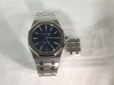 Preowned Audemars Piguet Royal Oak Stainless Steel blue dial ref. 15500ST.OO.1220ST.01 from
