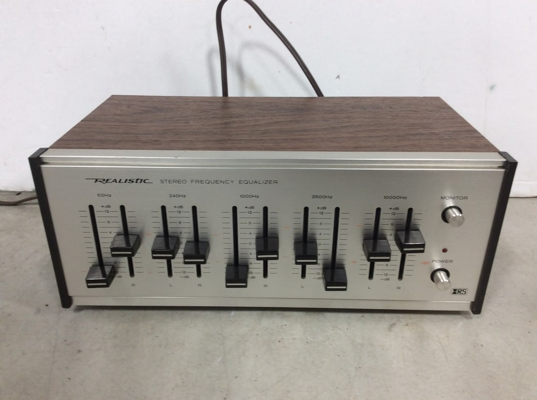 Realistic Stereo Frequency Equalizer (31-1987) (1 of 1)