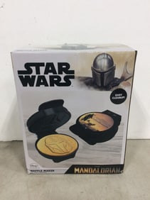 Star Wars the Mandalorian waffle maker (new in box)