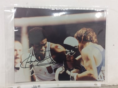 Howard Davis Photograph Signed (8inx10in)