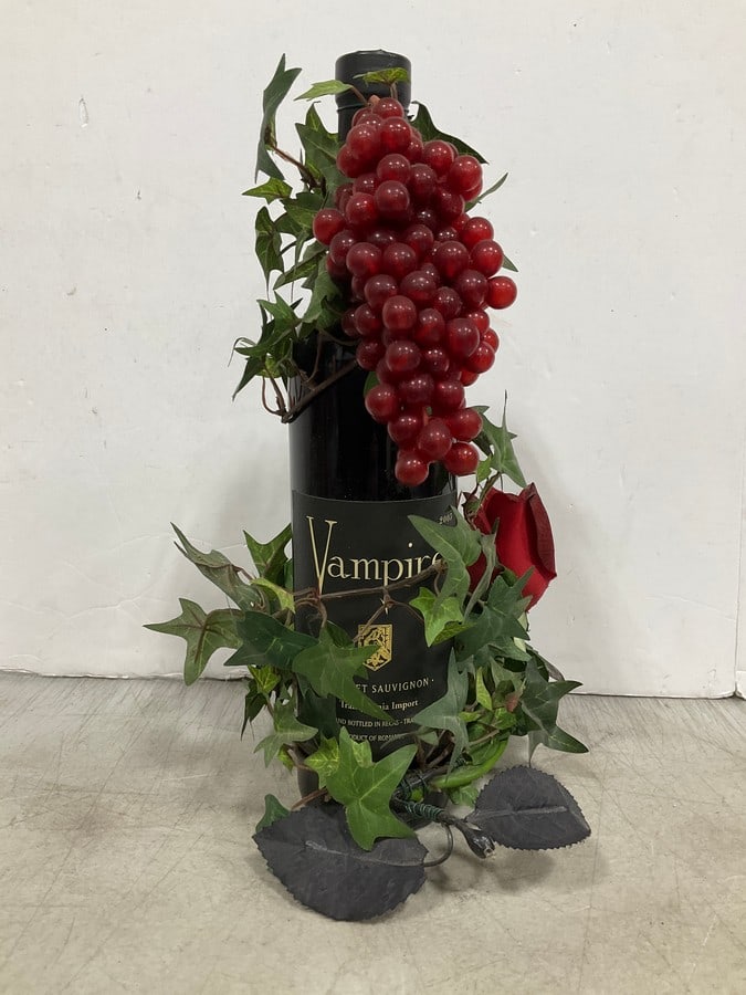 2005 Vampire Cabernet Sauvignon - Unopened: 2005 Vampire Cabernet Sauvignon - Unopened