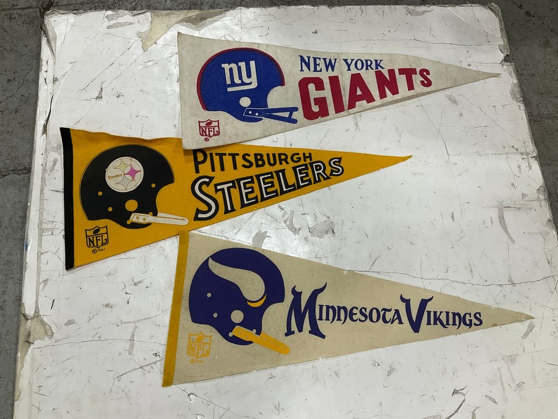 Vintage Pennants (Giants, Steelers, Vikings) 30 in Long: Vintage Pennants (Giants, Steelers, Vikings) 30 in Long