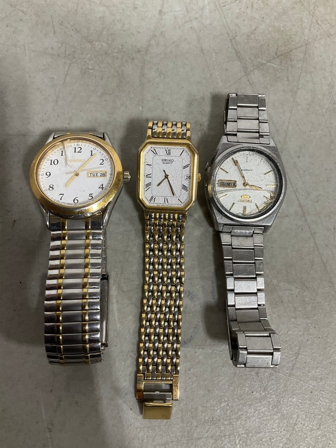 3 Seiko Watches: 3 Seiko Watches