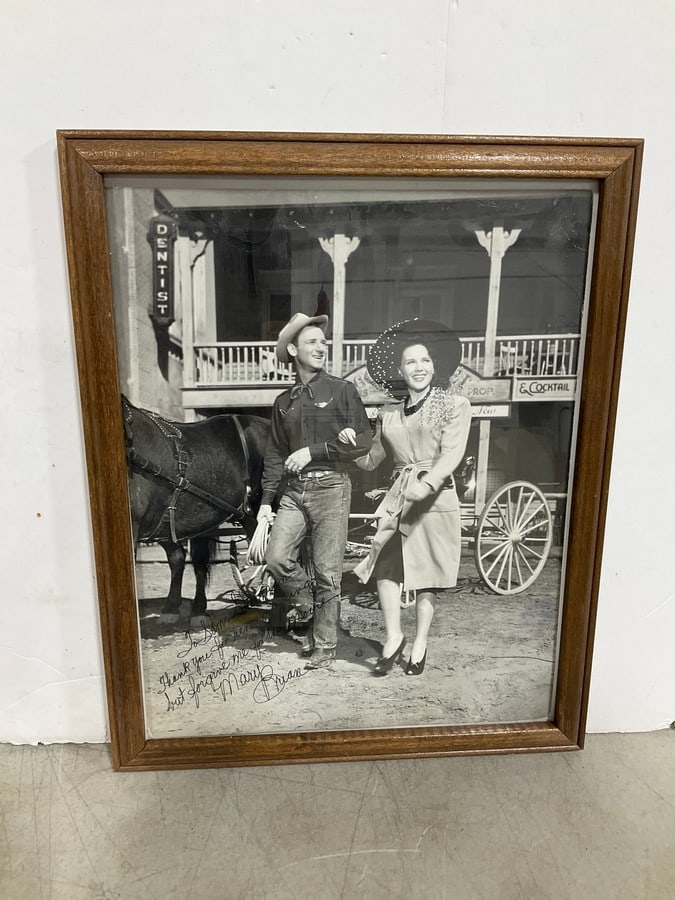 Framed and Signed Black and White Photograph (12.5inx15.5in): Framed and Signed Black and White Photograph (12.5inx15.5in)