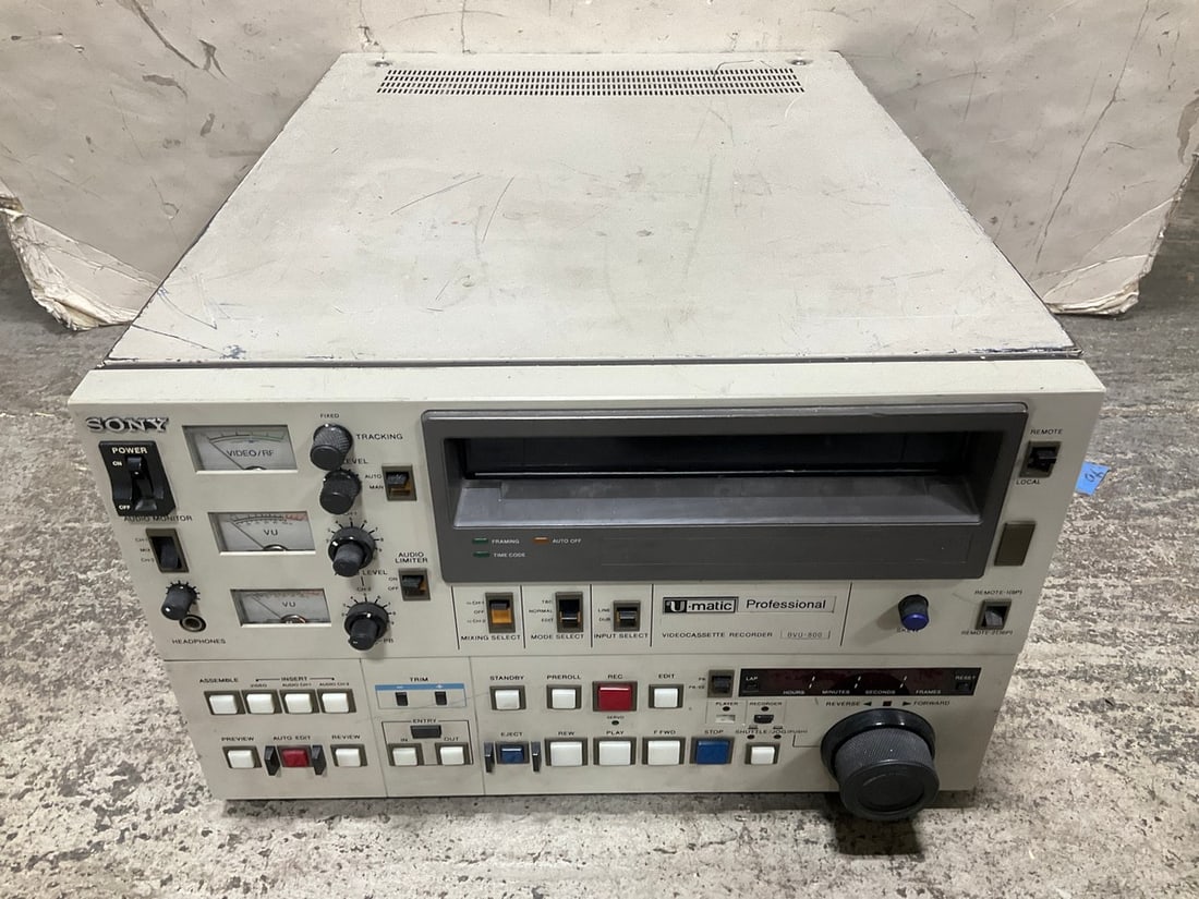Sony U-Matic Professional Videocassette Recorder (1 of 1)