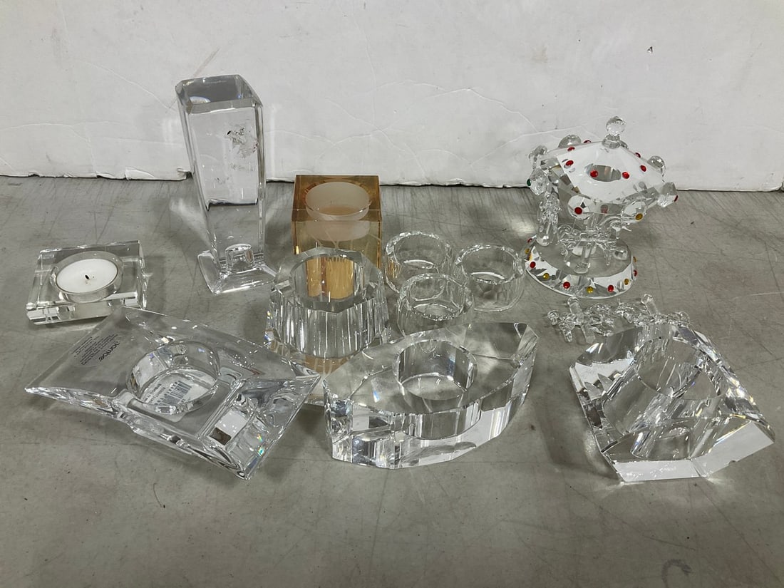 Various Oleg Cassini Crystals/Candle Holders, and more *Caroussel Broken*: Various Oleg Cassini Crystals/Candle Holders, and more *Caroussel Broken*