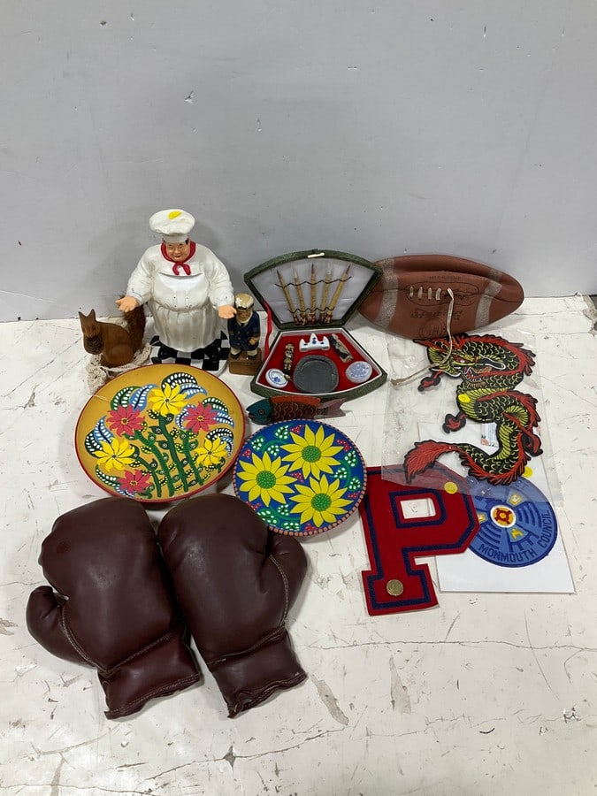 Vintage Boxing Glovbes, Oriental Calligraphy Set, Patches, and more: Vintage Boxing Glovbes, Oriental Calligraphy Set, Patches, and more