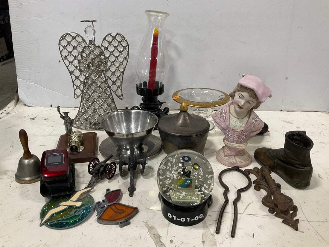 Vintage Trinkets, Bowls, Stained Glass, and More, (Tallest - 13in): Vintage Trinkets, Bowls, Stained Glass, and More, (Tallest - 13in)