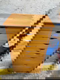 Tall Wooden Dresser with 8 Drawers (40.5inx21inx15.5in)