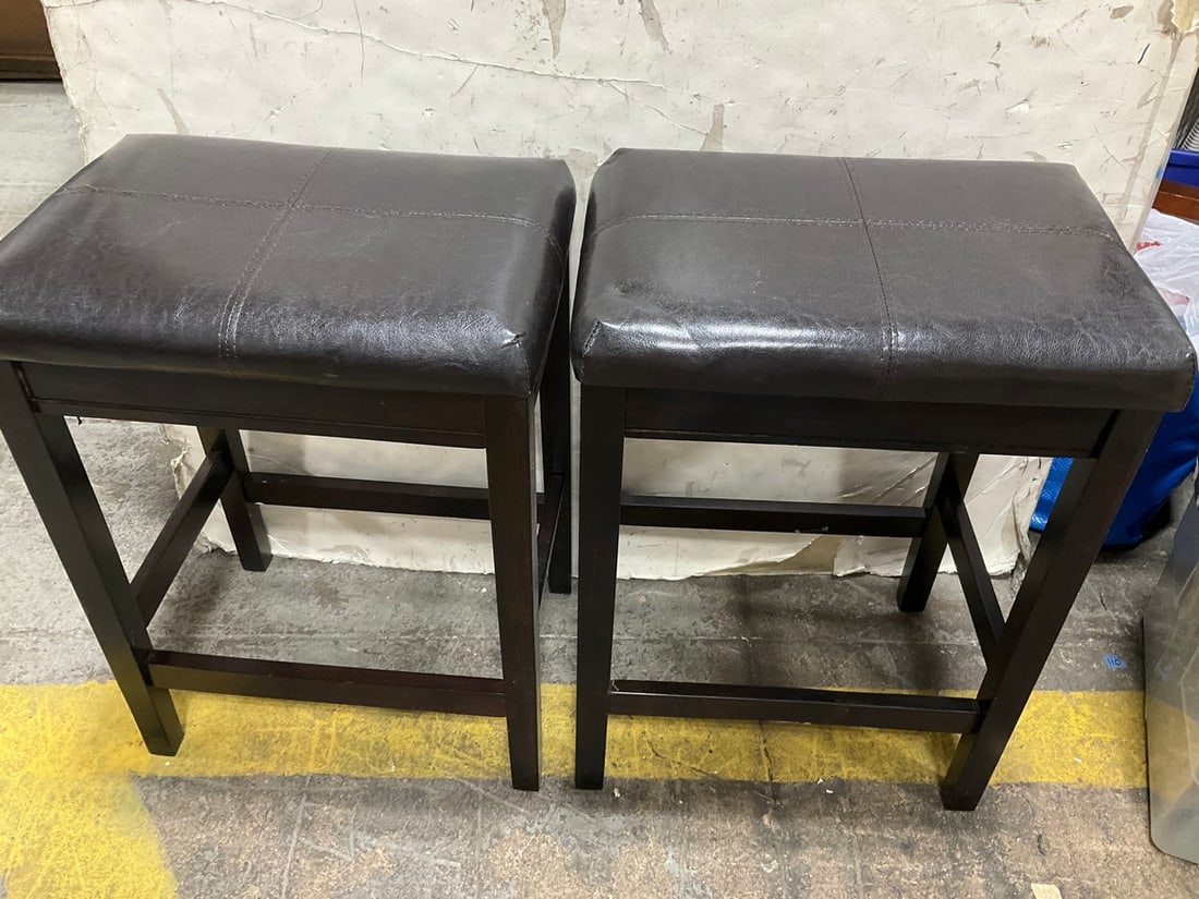Wooden Stools with Leather Cushions(2ft Tall): Wooden Stools with Leather Cushions(2ft Tall)