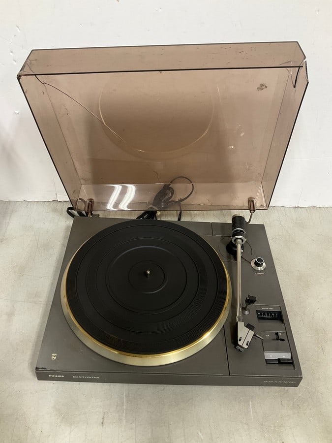 Philips Direct Control Record Player (AF-677) *lid cracked* (1 of 1)