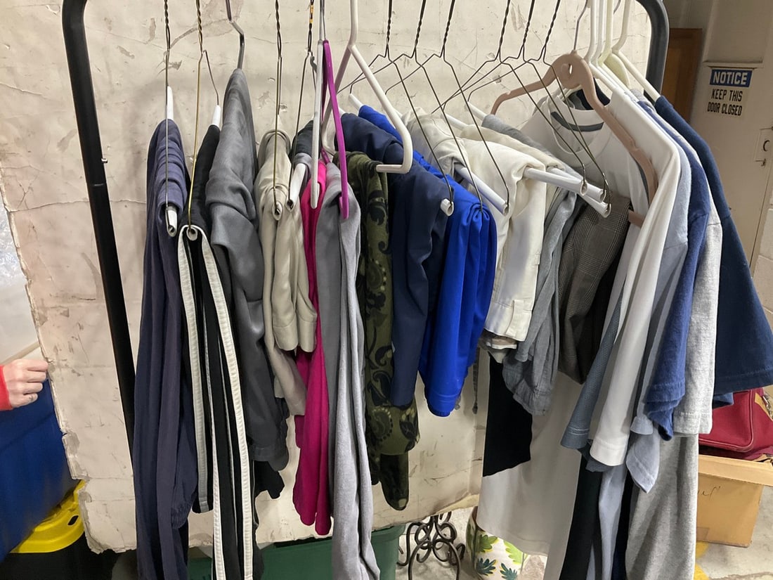 Various Mens Tshirts, and Pants (Adidas, Russel, etc) *RACK NOT INCLUDED*: Various Mens Tshirts, and Pants (Adidas, Russel, etc) *RACK NOT INCLUDED*