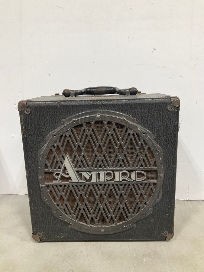 Vintage Ampro speaker (1 of 1)