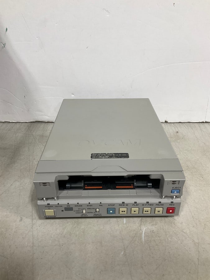 DV cam cassette player/recorder (1 of 1)