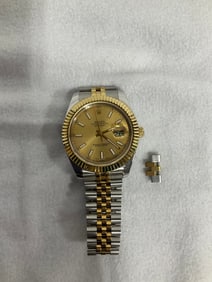 Preowned Rolex fluted bezel champagne dial watch READ DESCRIPTION