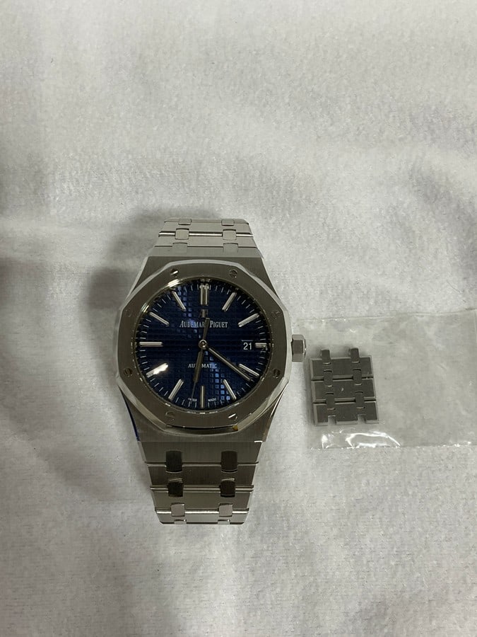 Preowned Audemars Piguet Royal Oak Watch READ DESCRIPTION: Preowned Audemars Piguet Royal Oak Stainless Steel blue dial ref.15500ST.OO.1220ST.01(No Box, No Papers, Not Authenticate, Likely a Super Rep, Complete your Own Due Diligence, Sold As is Where is)