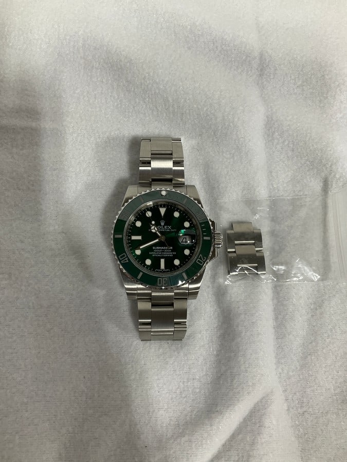 Preowned Rolex Submariner Hulk watch READ DESCRIPTION: Preowned Rolex Submariner Hulk 11610LV with ceramic bezel and correct date and magnification (No Box, No Papers, Not Authenticate, Likely a Super Rep, Complete your Own Due Diligence, Sold As is Where