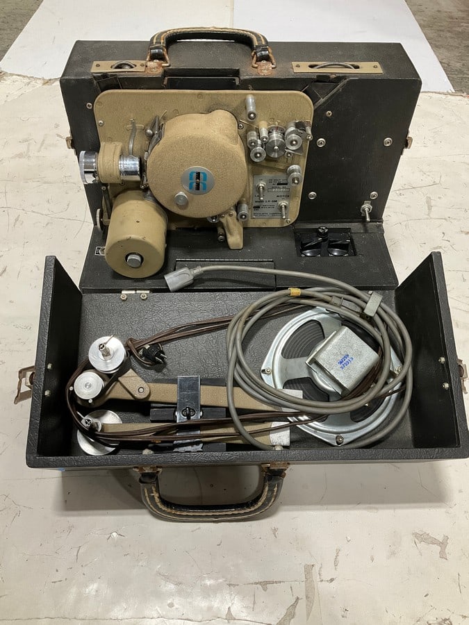 Vintage Movie Mite projector(model:LV-250): Vintage Movie Mite projector(model:LV-250)