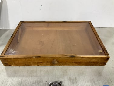 Wooden display case(slightly damaged-24in.x16in.x3.5in.)