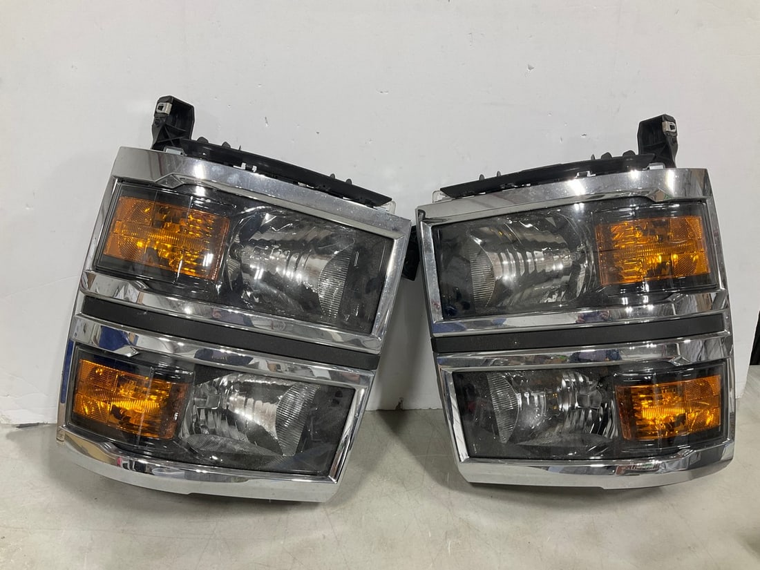 Left and Right Chevy K2CC MID LVL Head Lights (1 of 1)