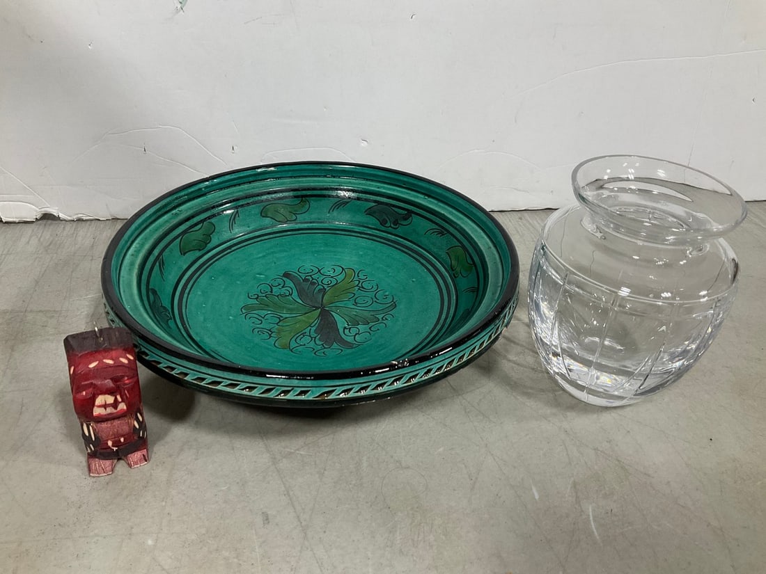 Atlantis Crystal Terracotta Bowl, Glass Vase, and Chilean Keychain: Atlantis Crystal Terracotta Bowl, Glass Vase, and Chilean Keychain