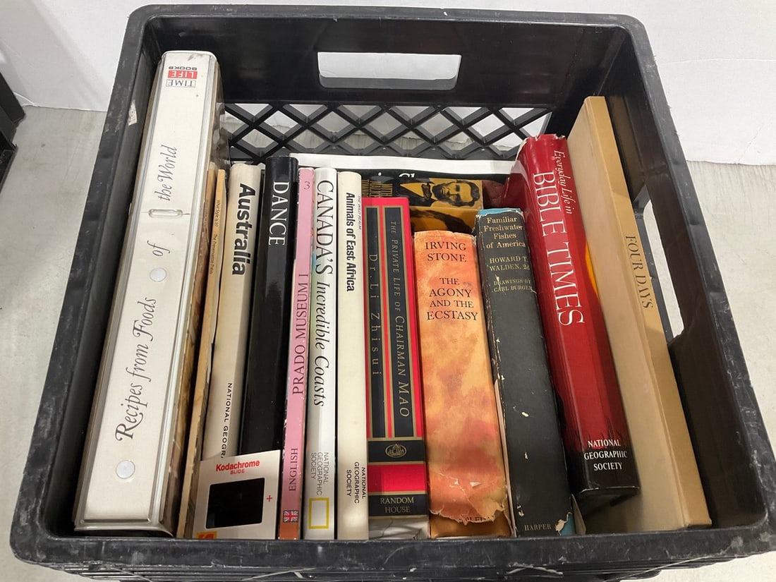 Vintage Hardcover Books (Australia, Prado Museum, etc): Vintage Hardcover Books (Australia, Prado Museum, etc)