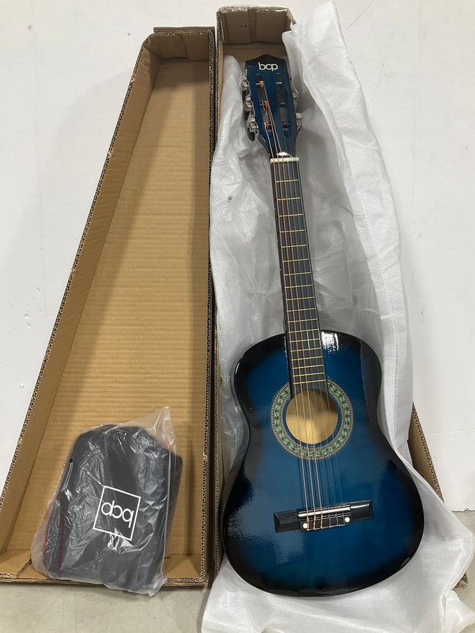 Beginners acoustic guitar(31in.long) with accessories(new): Beginners acoustic guitar(31in.long) with accessories(new)