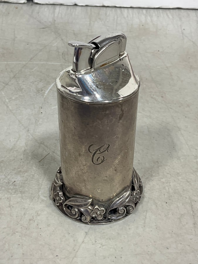 Sterling Silver Table Lighter (4in Tall): Sterling Silver Table Lighter (4in Tall)