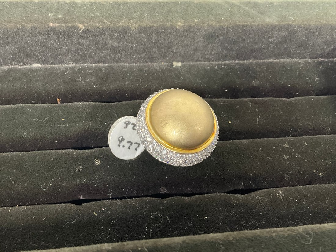 .925 Sterling Silver Ring: .925 Sterling Silver Ring