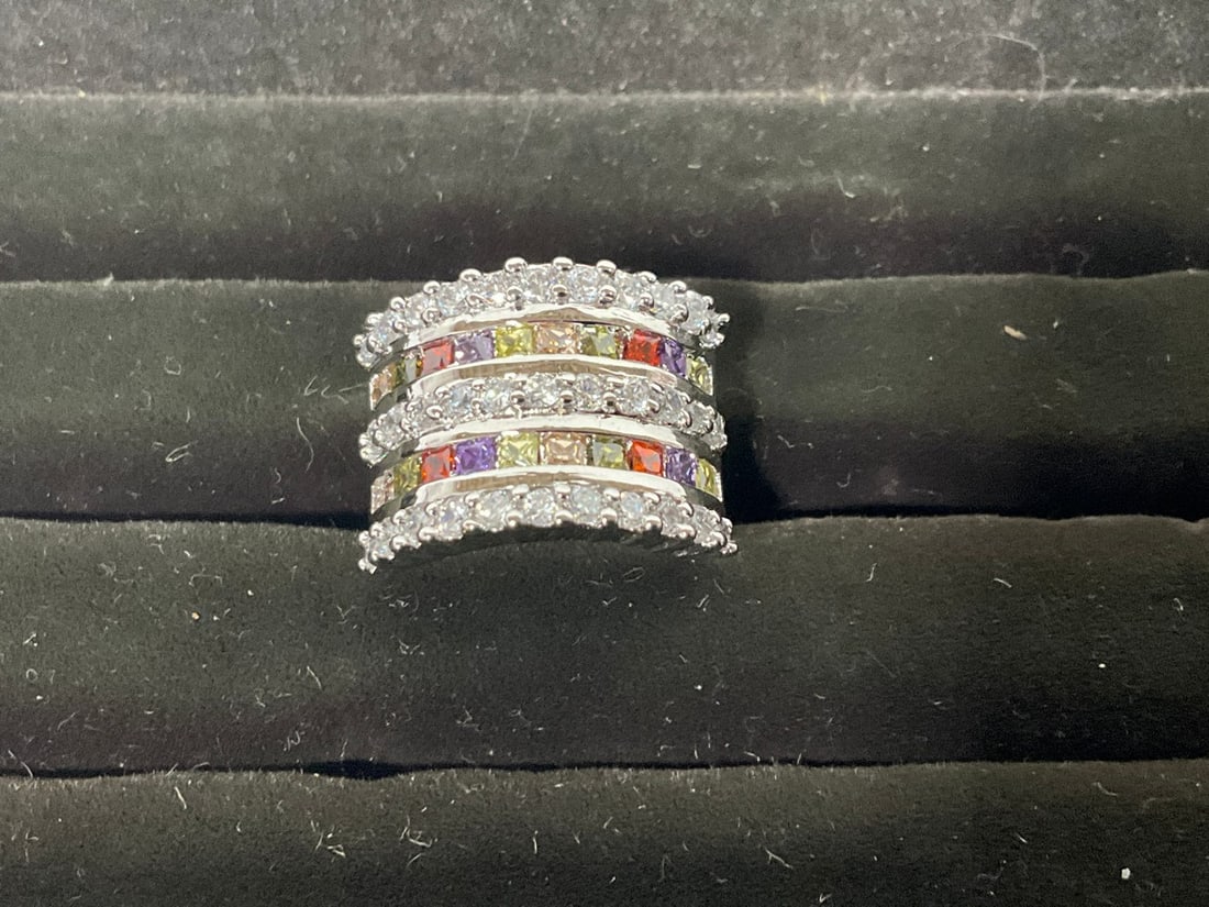 .925 Sterling Silver Ring: .925 Sterling Silver Ring