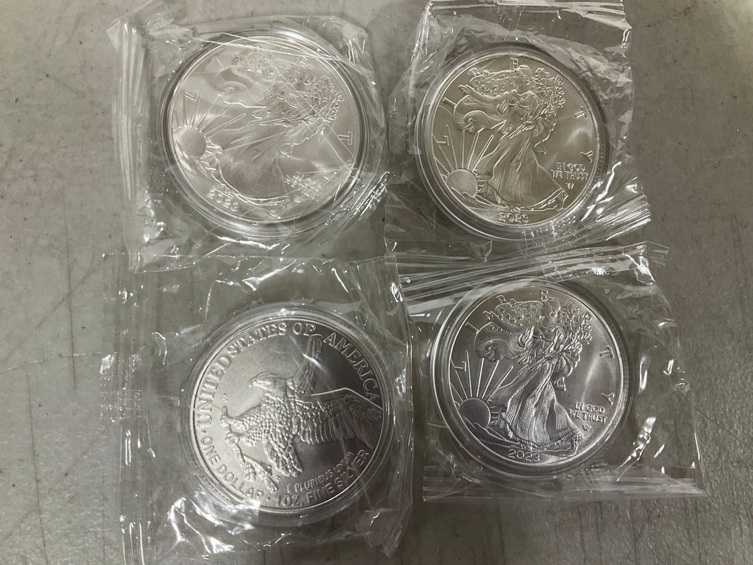 Silver Dollar Replicas (Various Years): Silver Dollar Replicas (Various Years)