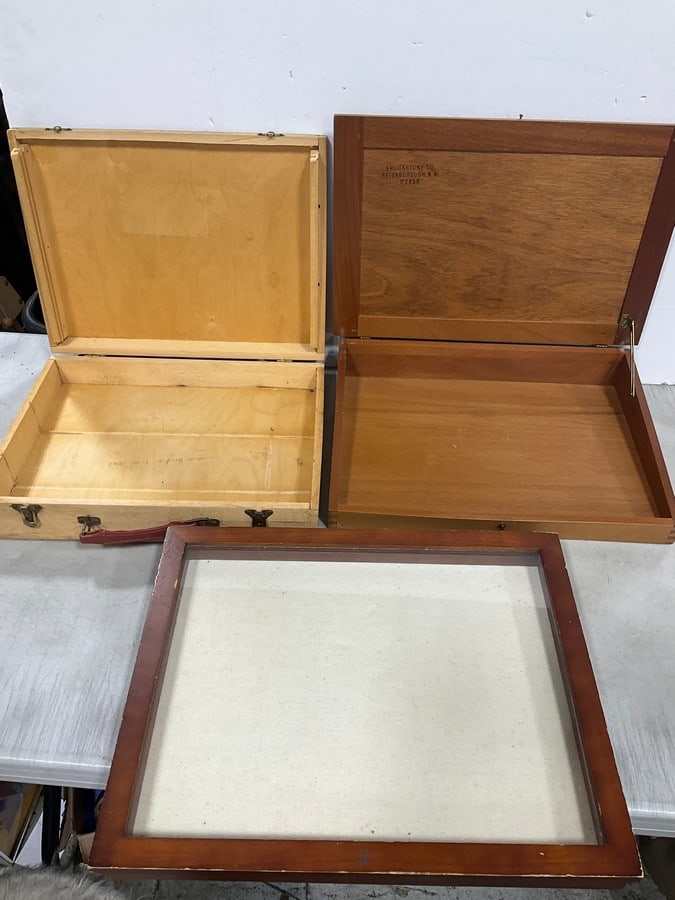 Various Wooden Boxes (Largest - 16inx20inx2in): Various Wooden Boxes (Largest - 16inx20inx2in)