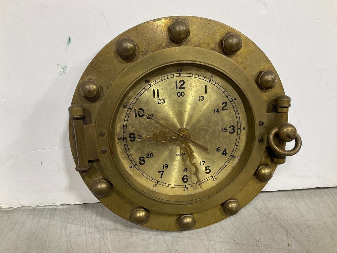 Vintage Brass Ship Porthole Clock (9in Across) (1 of 1)