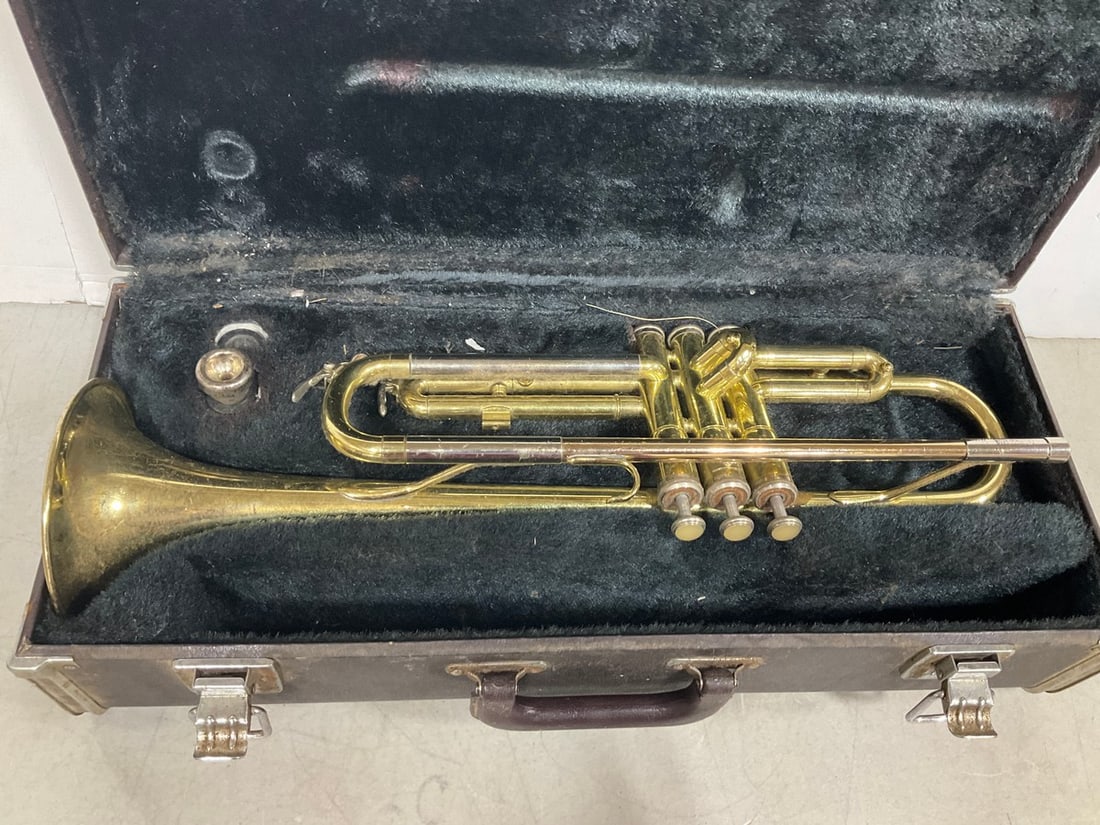 Vintage Trumpet in Case: Vintage Trumpet in Case