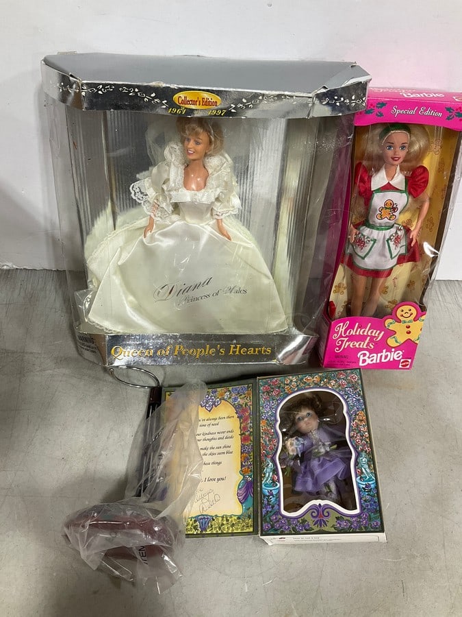 Vintage dolls new in package(Princess Diana, Barbie, and more): Vintage dolls new in package(Princess Diana, Barbie, and more)