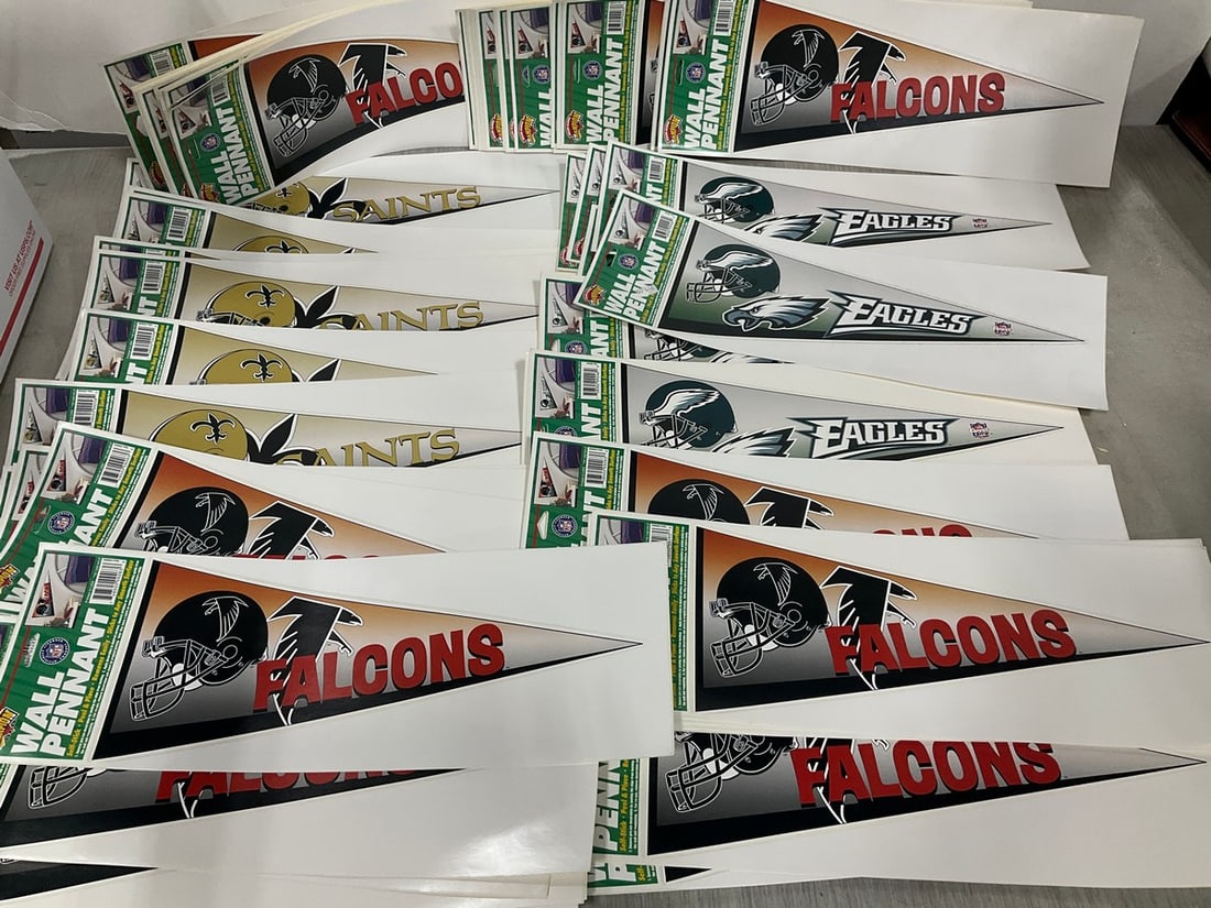 Wall pennants(Eagles, Falcons, and more): Wall pennants(Eagles, Falcons, and more)