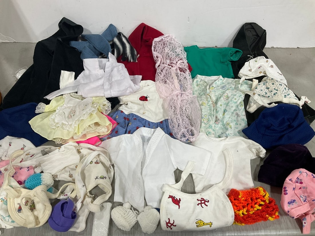 Vintage doll clothing: Vintage doll clothing