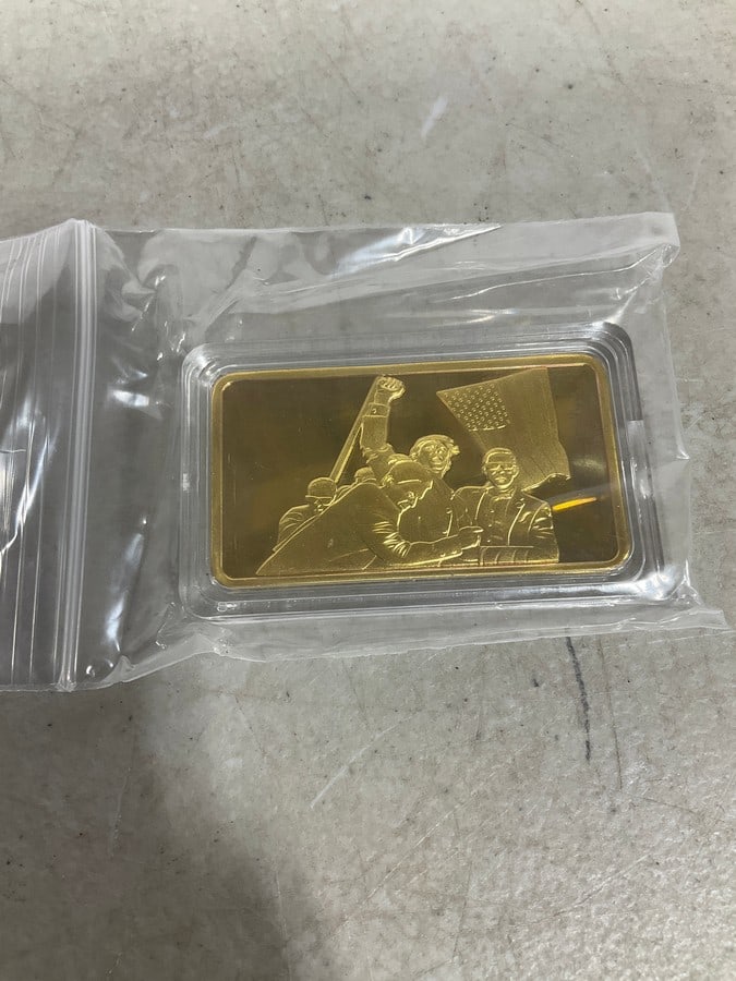 Trump gold bar: Trump gold bar