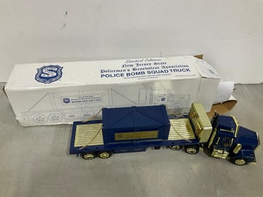 2000 limited edition N.J. Police bomb squad truck(new in box)