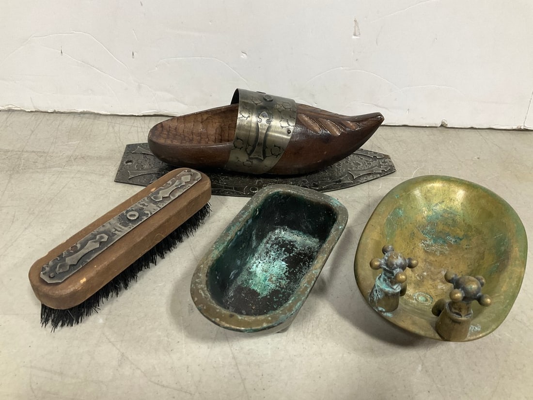 Brass Dollhouse Furniture, and more: Brass Dollhouse Furniture, and more