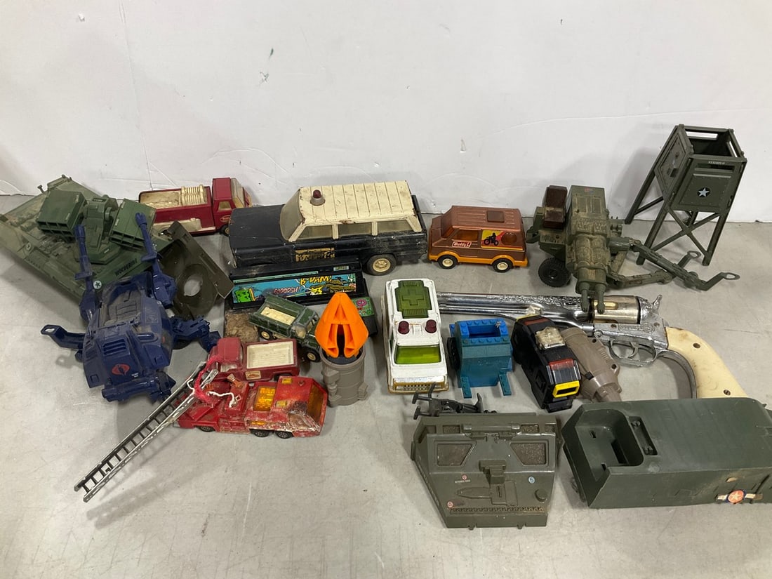 Vintage Toy Cars, Gun, and more: Vintage Toy Cars, Gun, and more