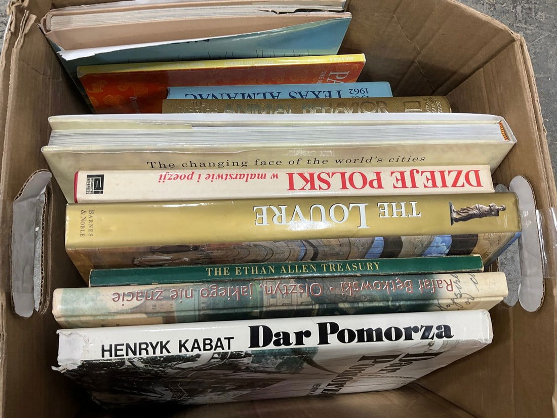 Various Books (The Louvre, Texas Almanac, etc): Various Books (The Louvre, Texas Almanac, etc)