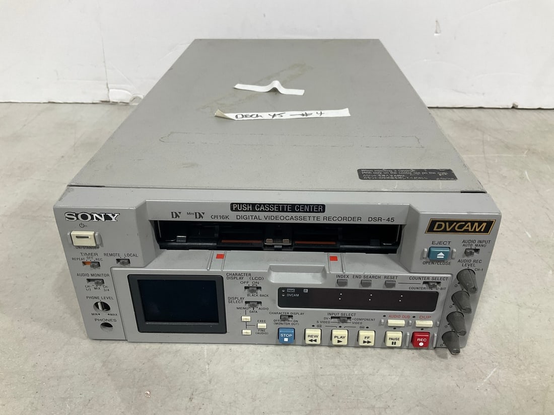 Sony DVCAM Digital Videocassette Recorder (DSR-45) (1 of 1)